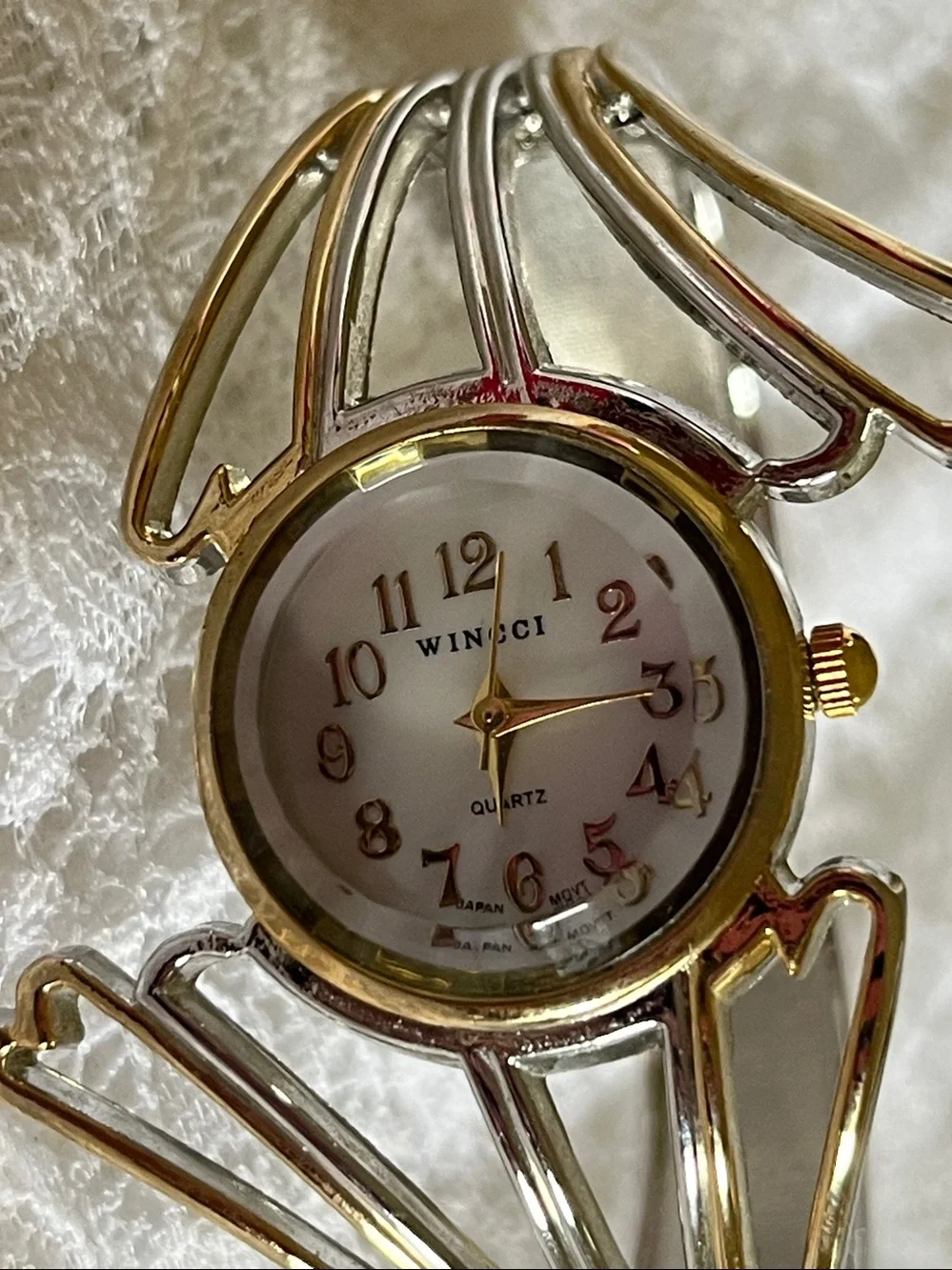 Wincci Two-Tone Cuff Watch with White Dial
